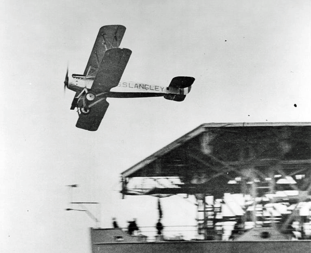 A Vought VE-7 takes off from the flight deck of the USS Langley (US Navy)